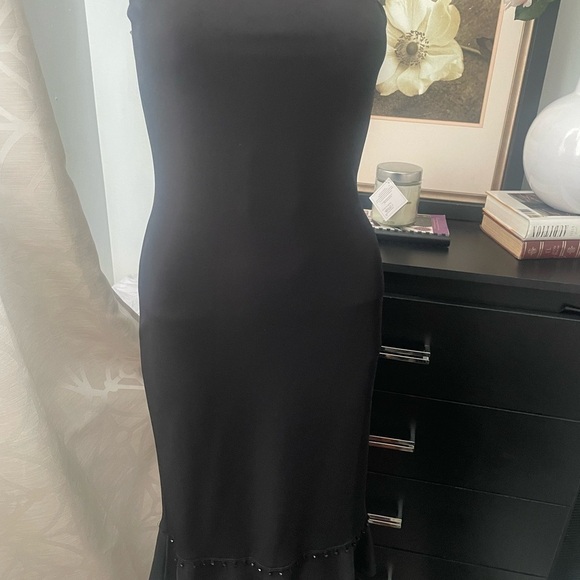 Black Sheath Cocktail Dress with Plunge Neckline Sm - Picture 4 of 7